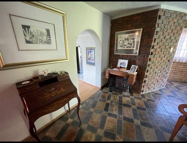 6 BEDROOM HOUSE FOR SALE IN RANT EN DAL